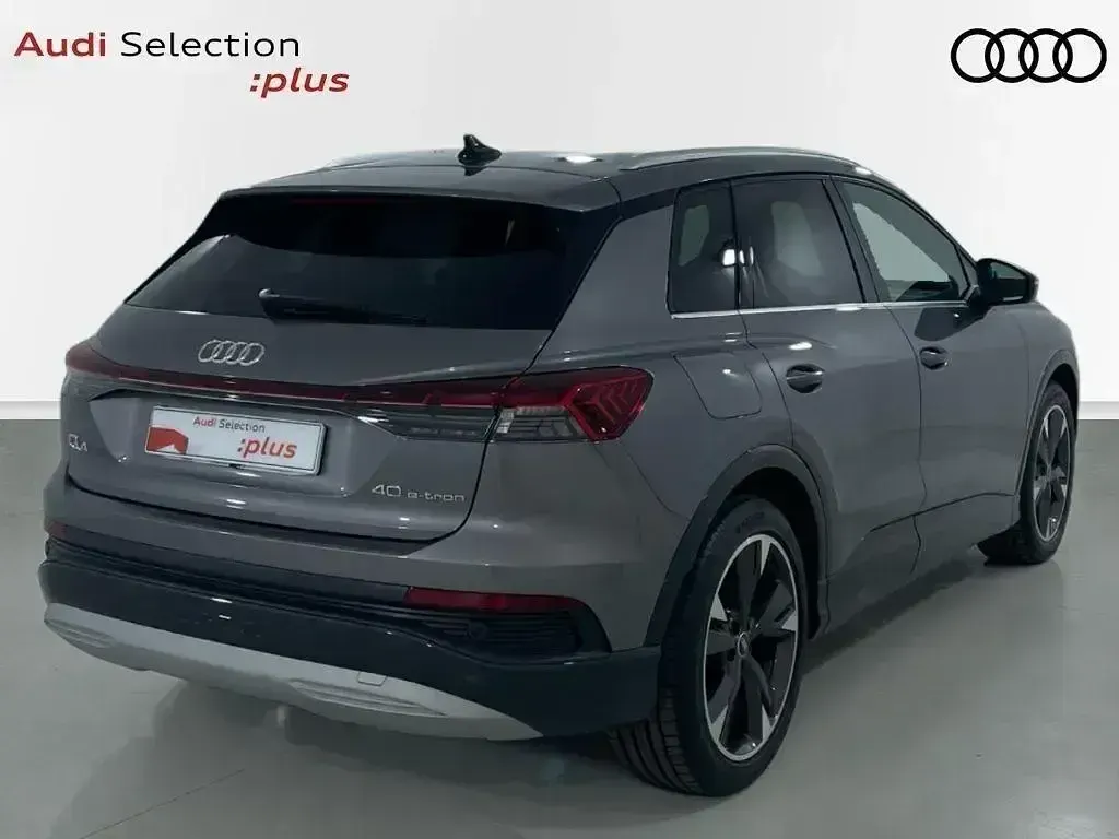 Usado Audi Q4 e-tron Advanced Plus 150 kW (204 CV) 2026 Gris SUV