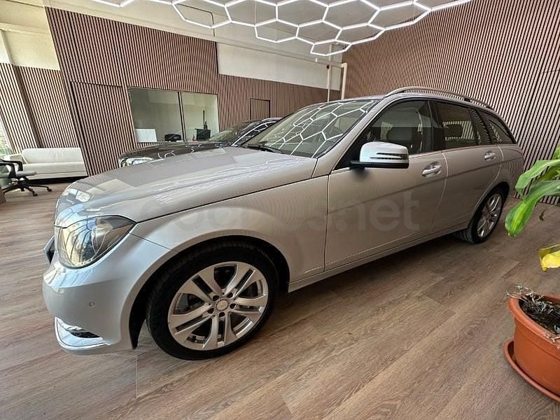 Usado Mercedes C200 Avantgarde 136 CV (100 kW) 2014 Gris / plata Familiar