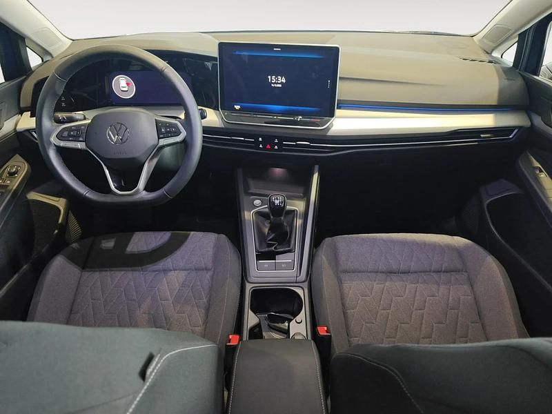 Begagnad VW Golf VIII 115 HK (84 kW) 2025 Blå
