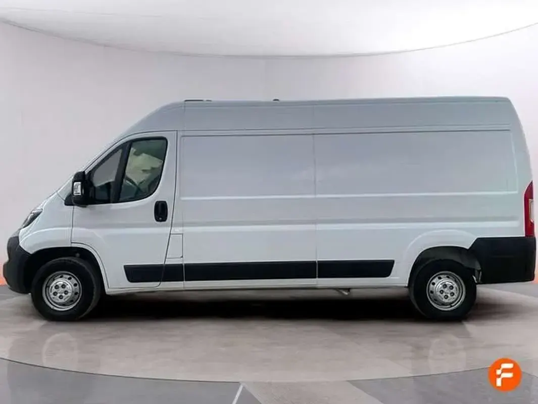 Usado Peugeot Boxer S 140 CV (102 kW) 2023 Blanco Van
