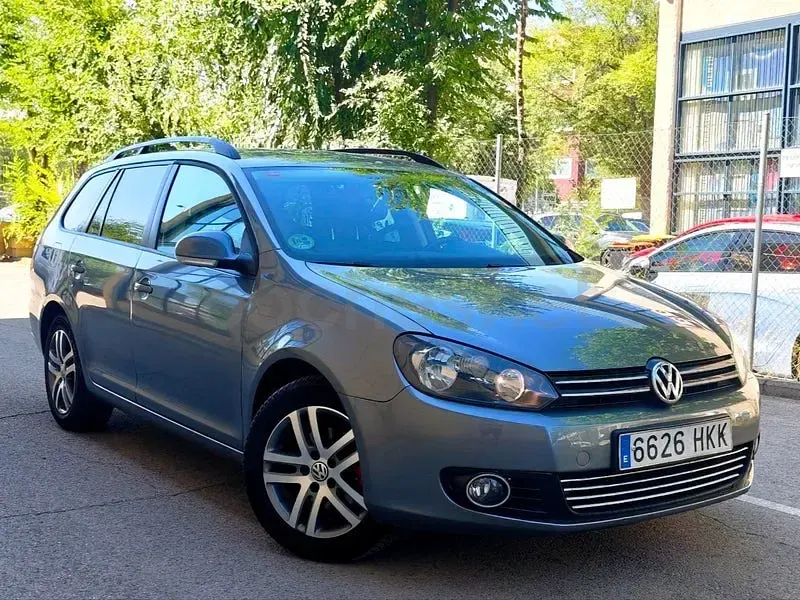 Usado VW Golf VII Sport 105 CV (77 kW) 2012 Gris / plata Familiar