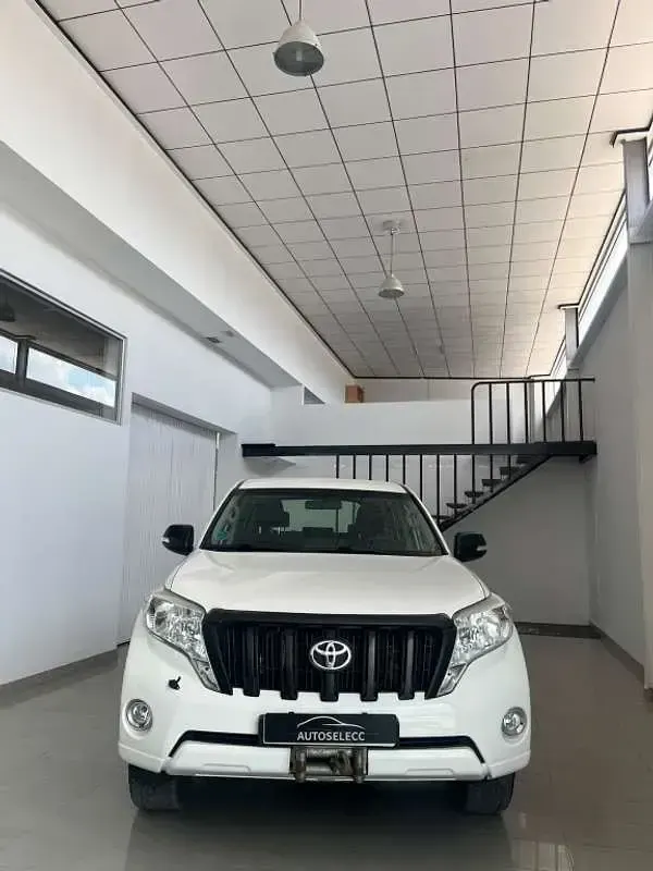 Usado Toyota Land Cruiser 177 CV (130 kW) 2017 Blanco SUV