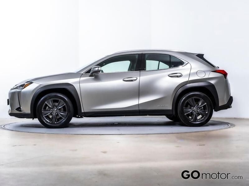Usado Lexus UX Business Edition 184 CV (135 kW) 2021 Gris SUV