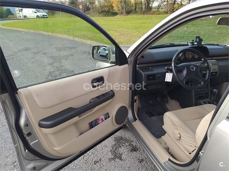 Usado Nissan X-Trail 114 CV (83 kW) 2003 Beige SUV