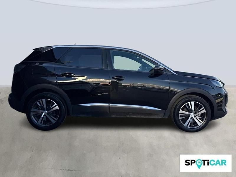 Usado Peugeot 3008 Allure 131 CV (96 kW) 2024 Negro SUV