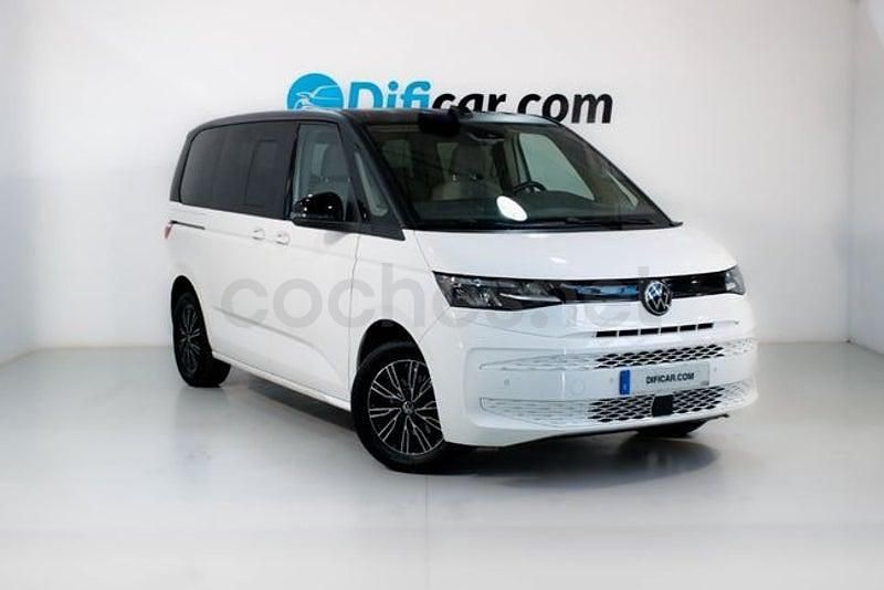 Usado VW Multivan Life 150 CV (110 kW) 2024 Blanco Monovolumen