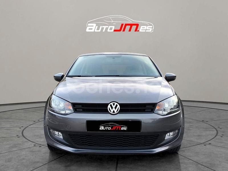 Usado VW Polo Advance 60 CV (44 kW) 2012 Gris / plata Berlina
