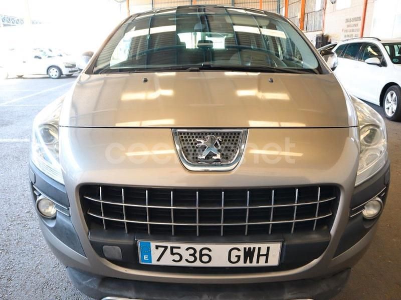 Usado Peugeot 3008 Access 112 CV (82 kW) 2011 Beige Berlina