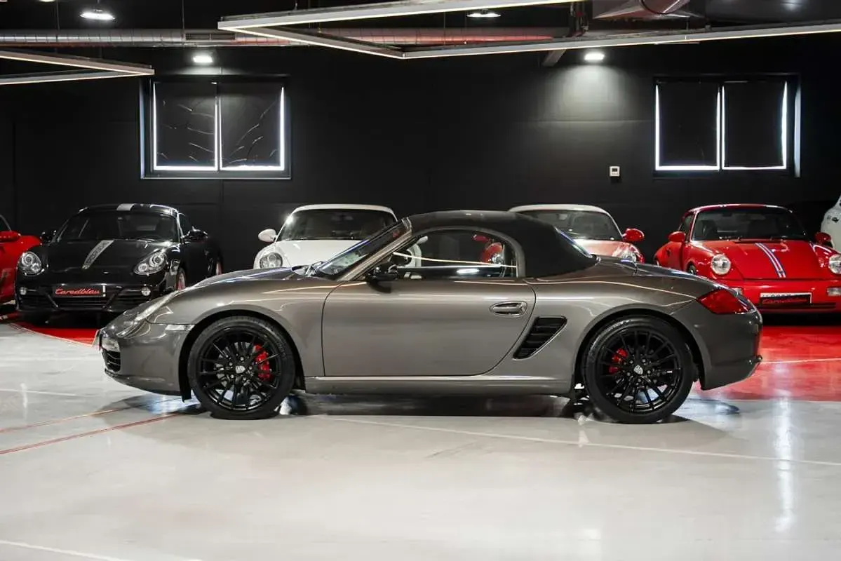 Usado Porsche Boxster 279 CV (205 kW) 2005 Gris Descapotable