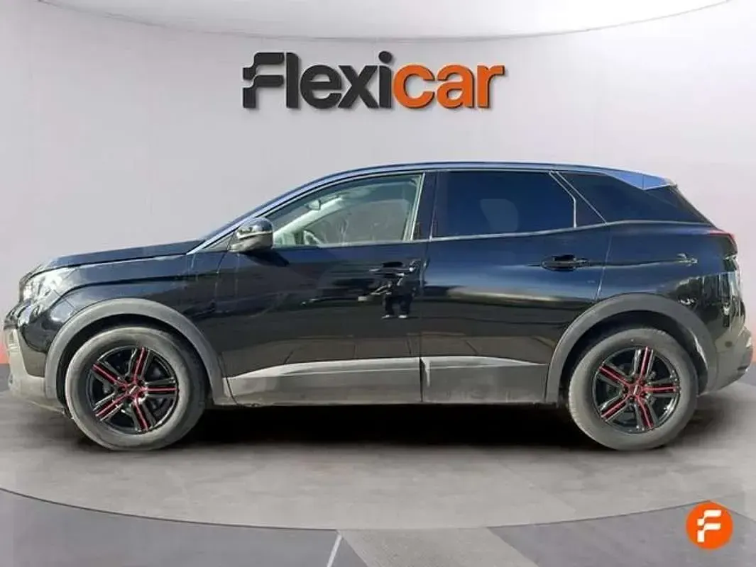 Usado Peugeot 3008 Active 120 CV (88 kW) 2017 Negro SUV