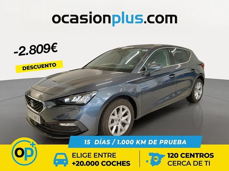 Usado Seat Leon Style 116 CV (85 kW) 2025 Gris / plata Berlina