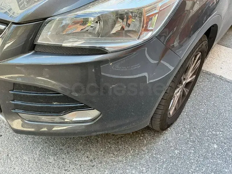 Usado Ford Kuga Titanium 120 CV (88 kW) 2016 Gris / plata SUV