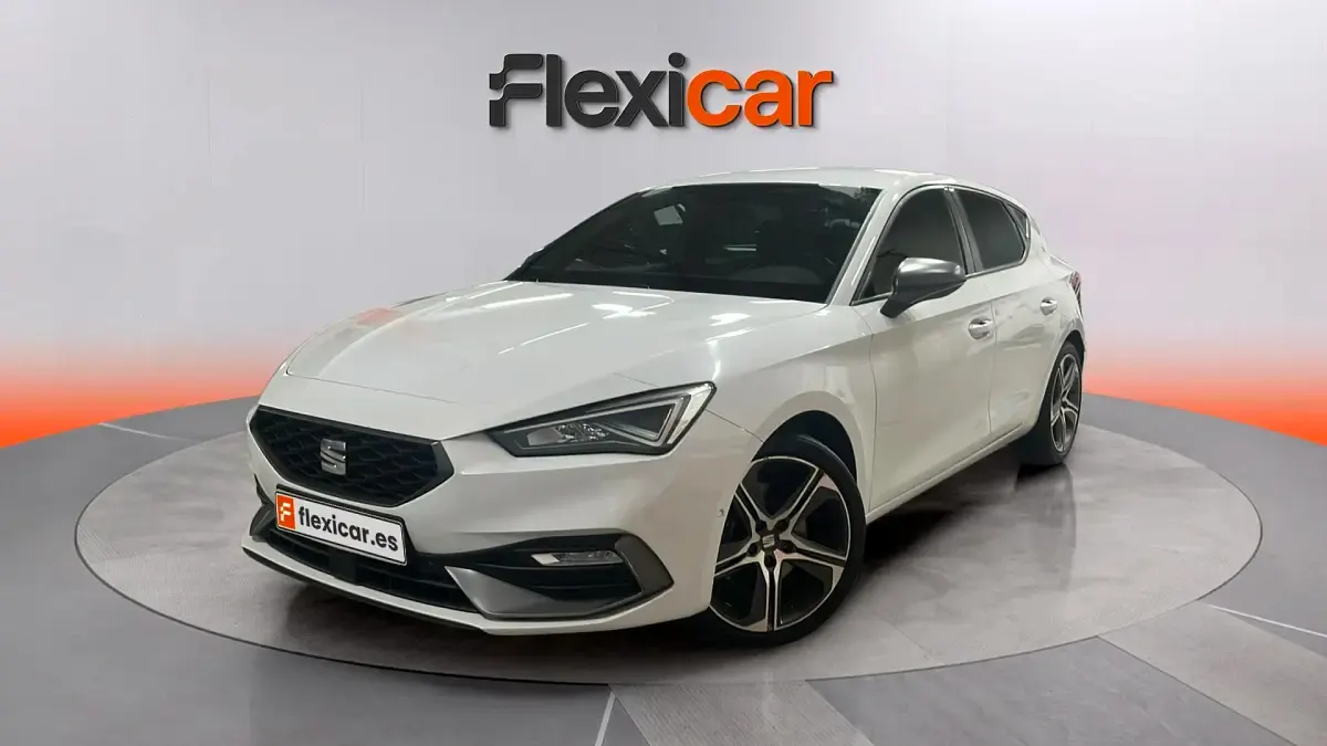 Usado Seat Leon FR 150 CV (110 kW) 2021 Blanco Berlina