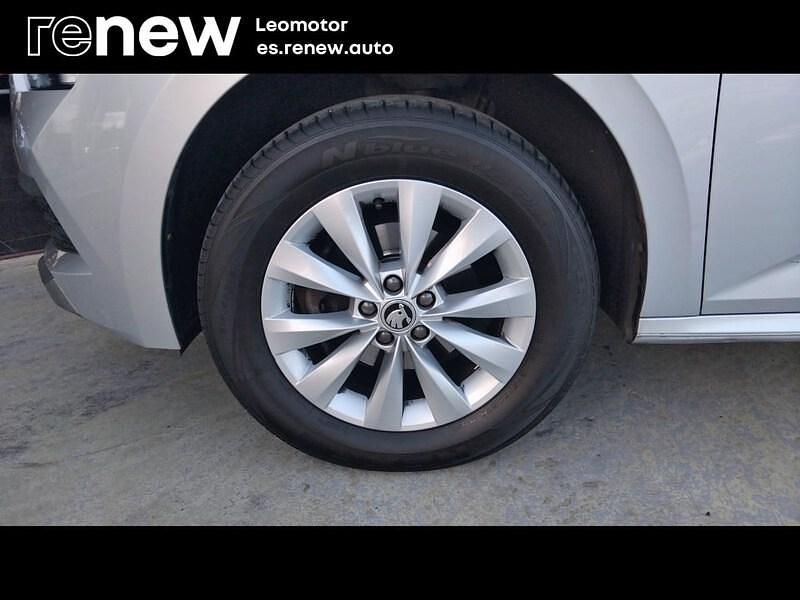 Usado Skoda Kamiq Ambition 95 CV (69 kW) 2022 Gris SUV