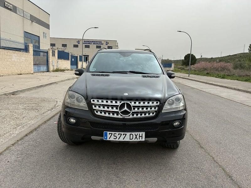 Usado Mercedes ML320 224 CV (164 kW) 2006 Negro SUV