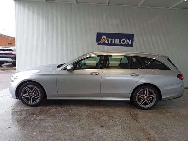 Usado Mercedes E300 320 CV (235 kW) 2023 Gris Familiar