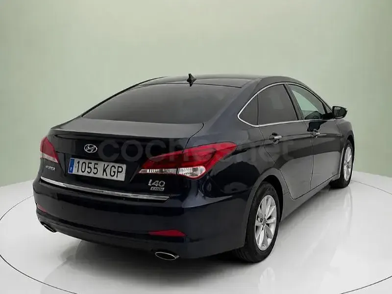 Usado Hyundai i40 141 CV (103 kW) 2018 Gris / plata Berlina