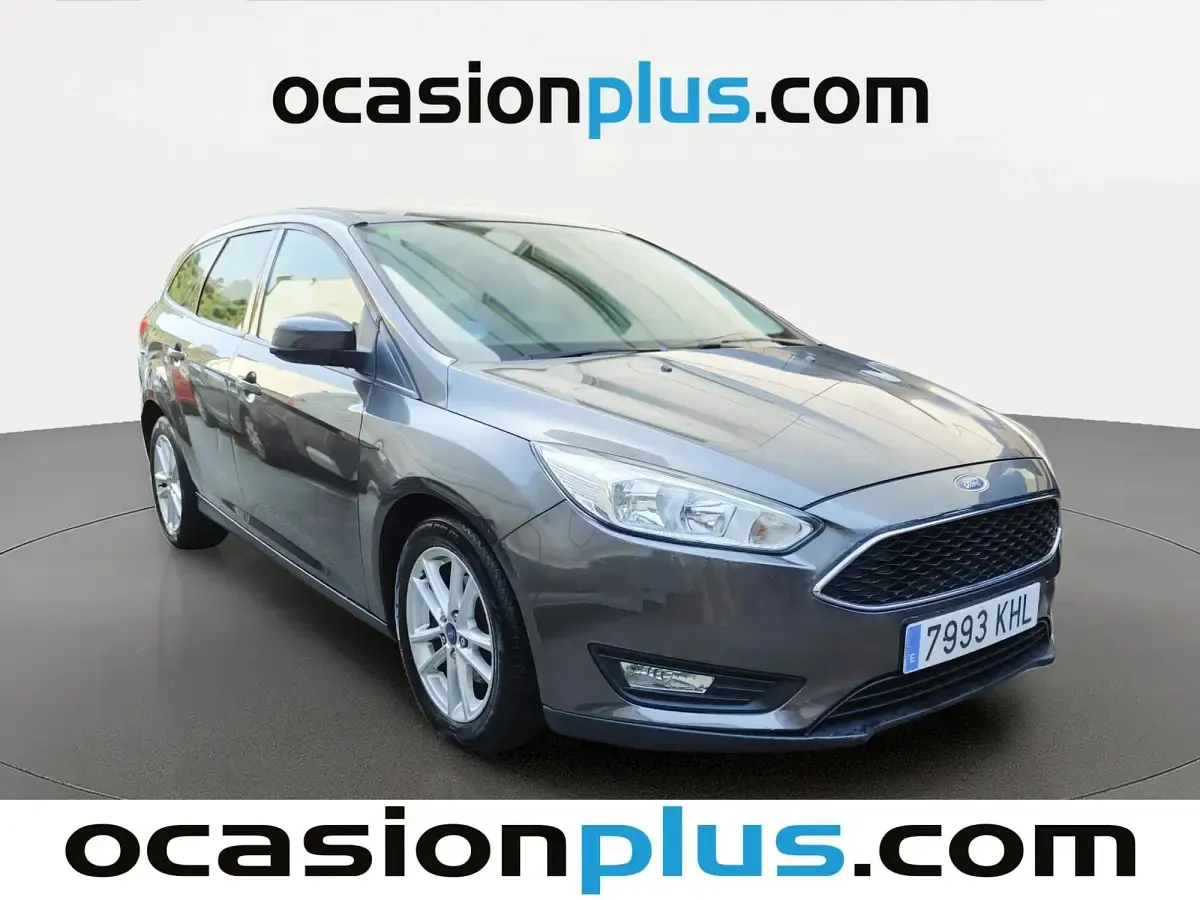 Usado Ford Focus Trend+ 125 CV (91 kW) 2018 Gris Monovolumen