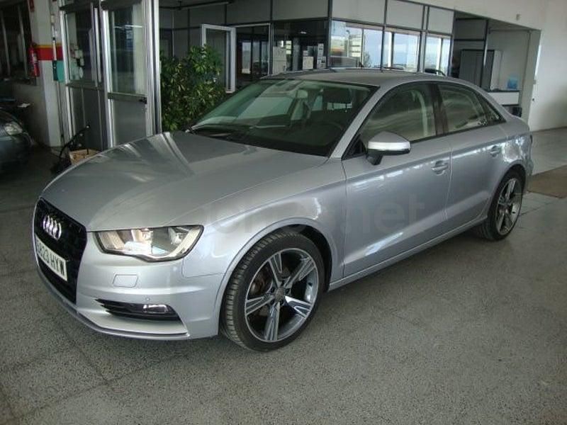 Usado Audi A3 110 CV (80 kW) 2014 Gris / plata Berlina