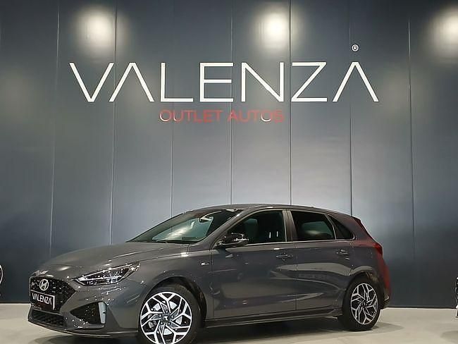 Gris Usado 2025 Hyundai i30 N Line Berlina | 23.500 € (Buen precio) - Imagen 1/4