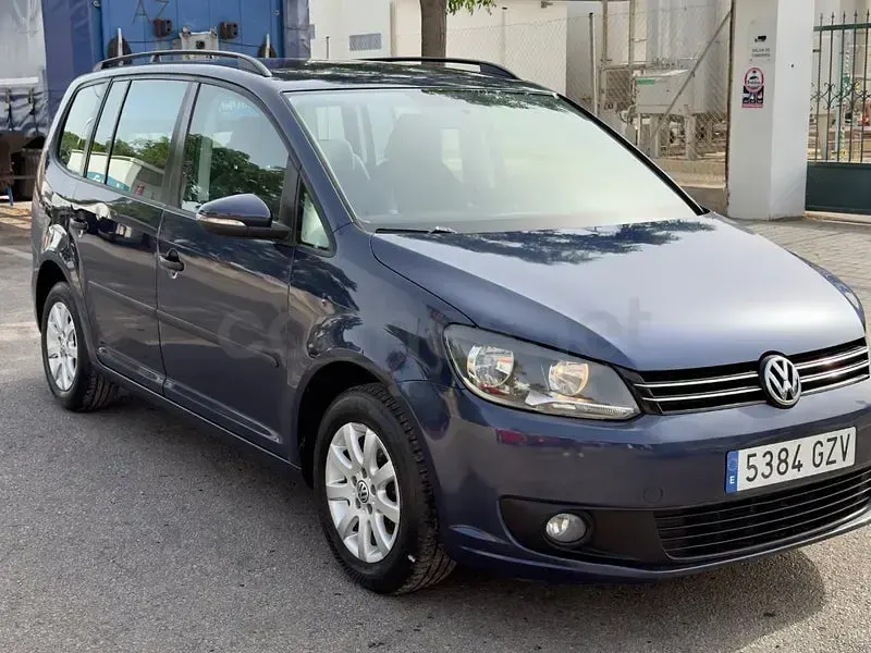 Usado VW Touran Edition 105 CV (77 kW) 2011 Azul Monovolumen