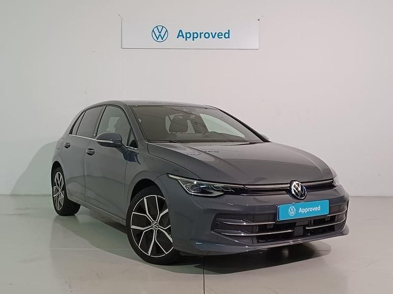 Gris Usado 2024 VW Golf VIII Berlina | 33.900 € (Un poco caro) - Imagen 1/4