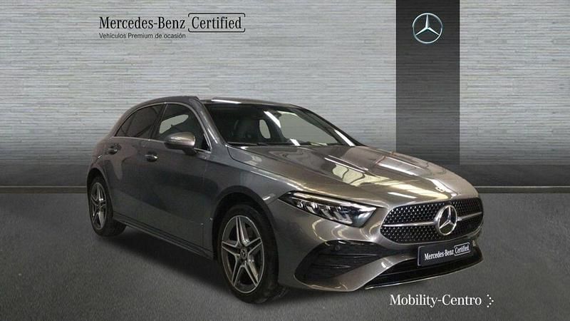 Usado Mercedes A250 AMG line 217 CV (159 kW) 2024 Iridiumsilver, metallic paint Utilitario