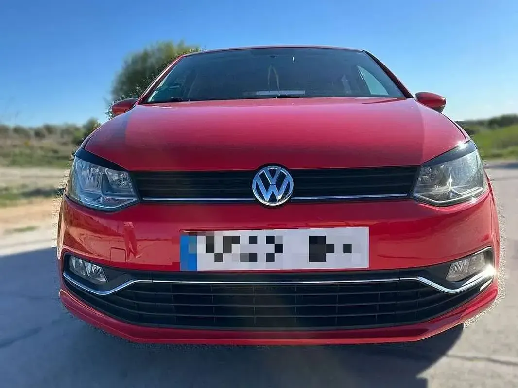 Usado VW Polo Advance 75 CV (55 kW) 2015 Rojo Utilitario