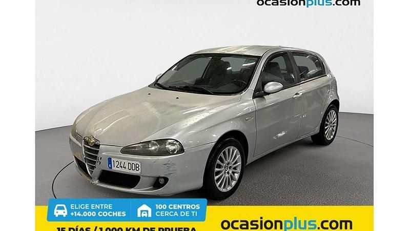 Gris Usado 2004 Alfa Romeo 147 Progression Utilitario | 2900 € (Precio justo) - Imagen 1/4