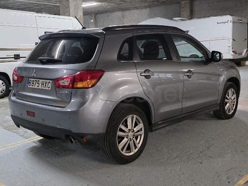Usado Mitsubishi ASX Motion 117 CV (86 kW) 2014 Gris / plata SUV