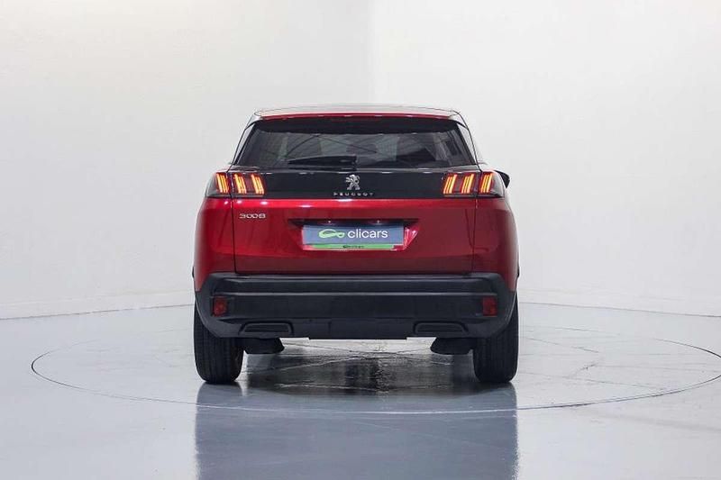 Usado Peugeot 3008 Active 131 CV (96 kW) 2021 Rojo SUV