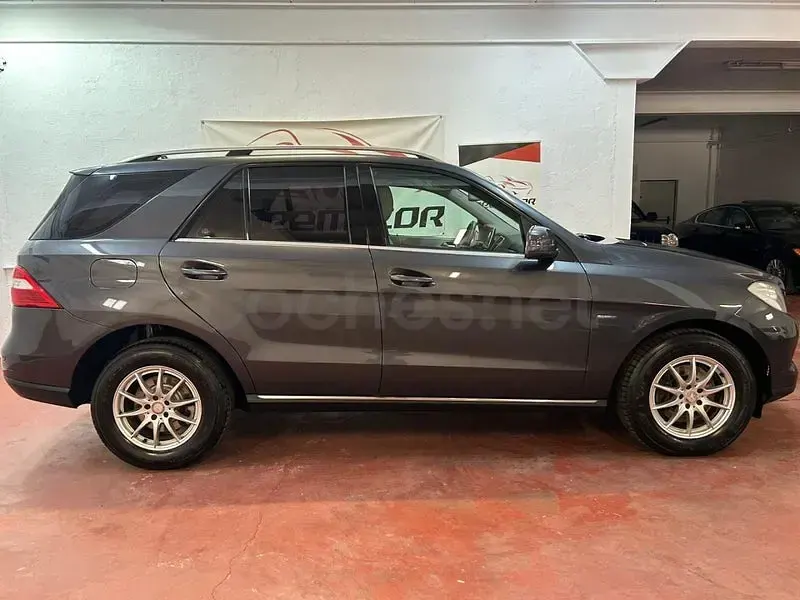 Usado Mercedes ML250 204 CV (150 kW) 2013 Gris / plata SUV