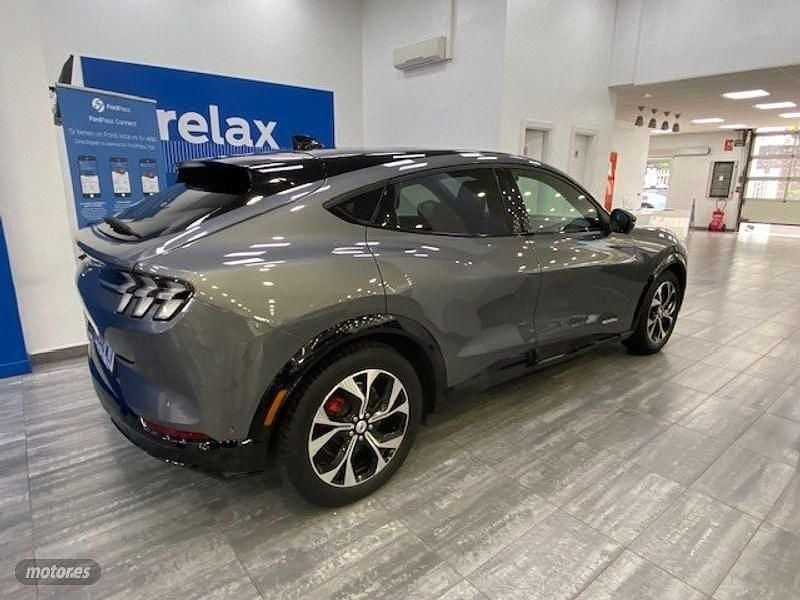 Usado Ford Mustang Premium 269 CV (197 kW) 2023 Gris / plateado Berlina