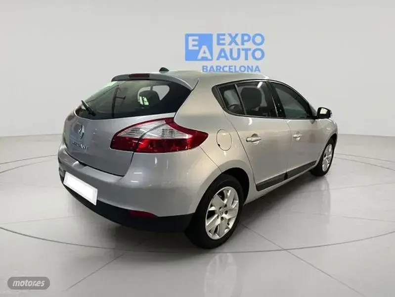 Usado Renault Mégane III 110 CV (80 kW) 2011 Gris Berlina