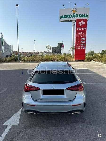 Usado Mercedes A200 163 CV (119 kW) 2024 Gris / plata Berlina