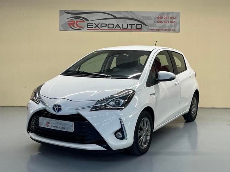 Blanco Usado 2020 Toyota Yaris Hybrid Active Utilitario | 17.900 € (Precio justo) - Imagen 1/4