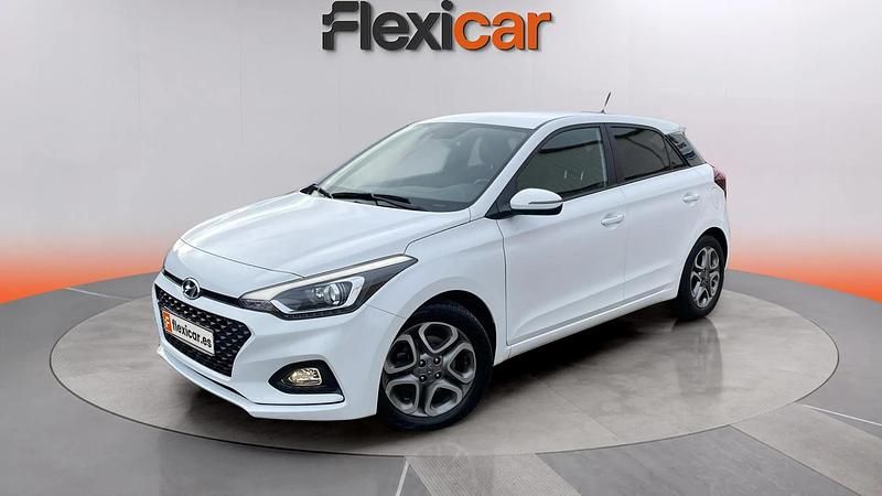 Usado Hyundai i20 100 CV (73 kW) 2019 Blanco Utilitario