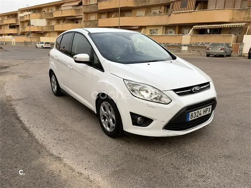 Usado Ford C-MAX Trend 125 CV (91 kW) 2013 Blanco Monovolumen