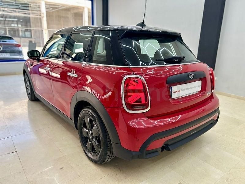 Usado Mini ONE 102 CV (75 kW) 2022 Rojo Utilitario