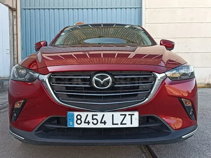 Usado Mazda CX-3 121 CV (88 kW) 2022 Granate SUV