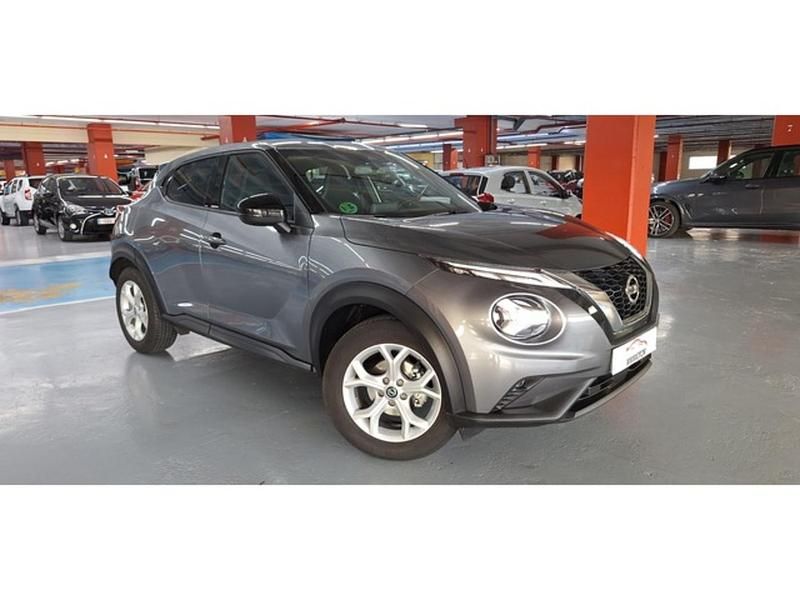 Usado Nissan Juke N-Connecta 114 CV (83 kW) 2022 Gris SUV