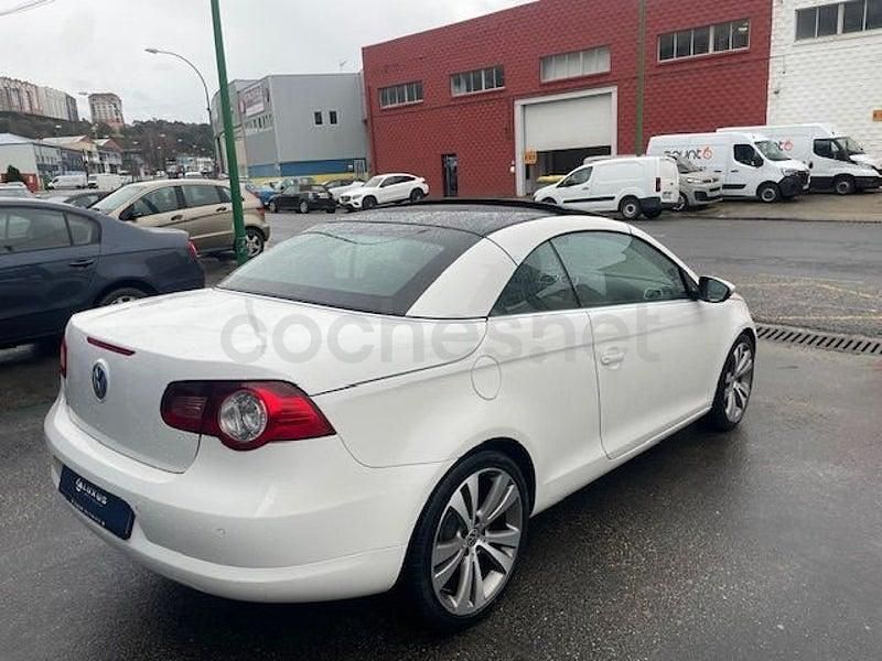 Usado VW Eos Sport 160 CV (117 kW) 2010 Blanco Descapotable