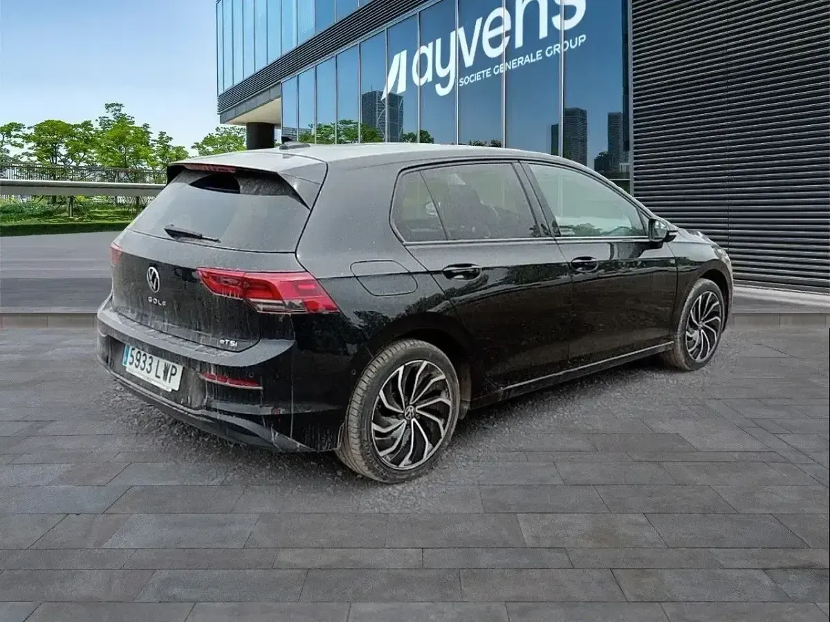 Usado VW Golf VIII Life 110 CV (80 kW) 2022 Negro