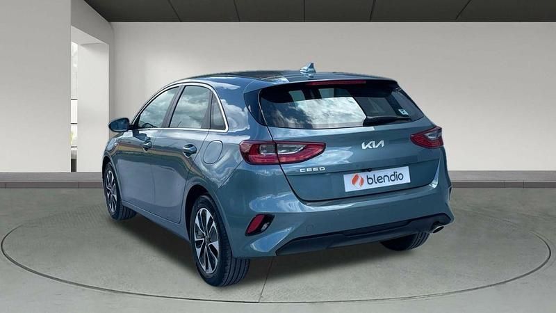 Usado Kia Ceed 100 CV (73 kW) 2024 Gris Utilitario