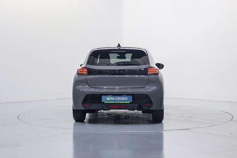 Usado Peugeot 208 Allure 102 CV (75 kW) 2025 Gris Utilitario
