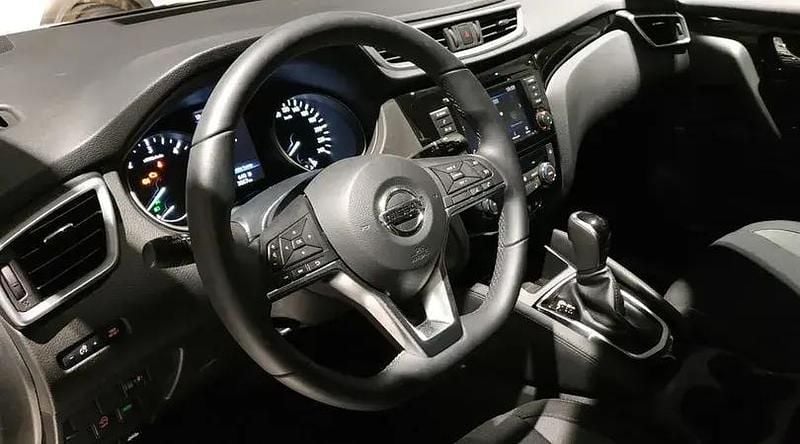 Usado Nissan Qashqai Acenta 116 CV (85 kW) 2019 Sapporo white (sólido) SUV