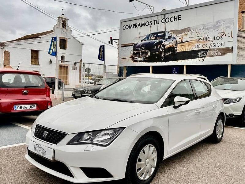 Usado Seat Leon I-Tech 105 CV (77 kW) 2015 Blanco Berlina