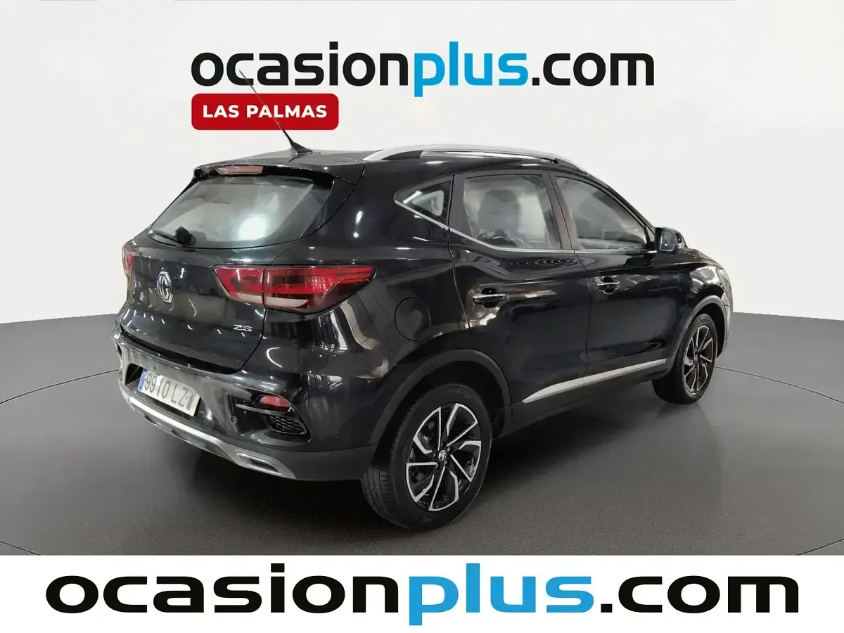 Usado MG ZS Luxury 111 CV (81 kW) 2022 Negro SUV