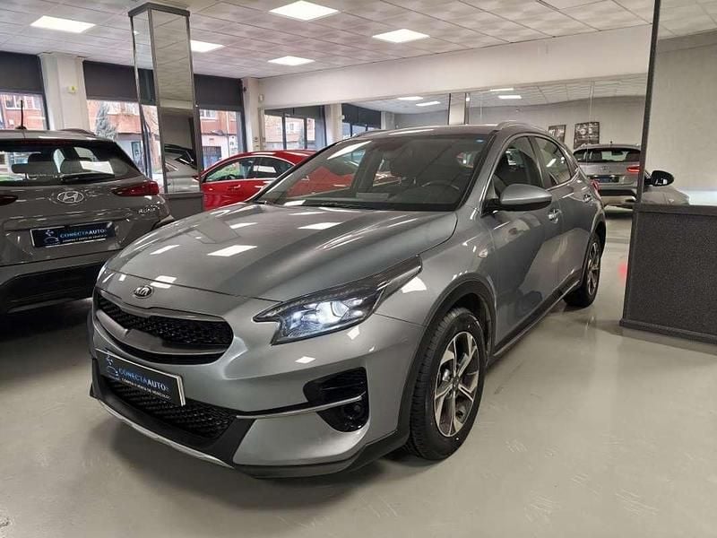 Usado Kia XCeed 136 CV (100 kW) 2021 Gris SUV