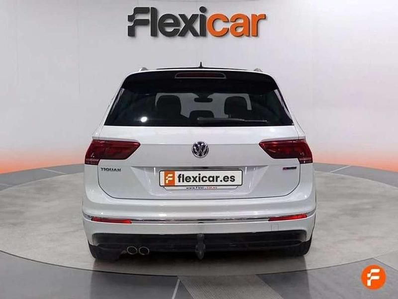 Usado VW Tiguan Sportline 190 CV (139 kW) 2019 Blanco SUV